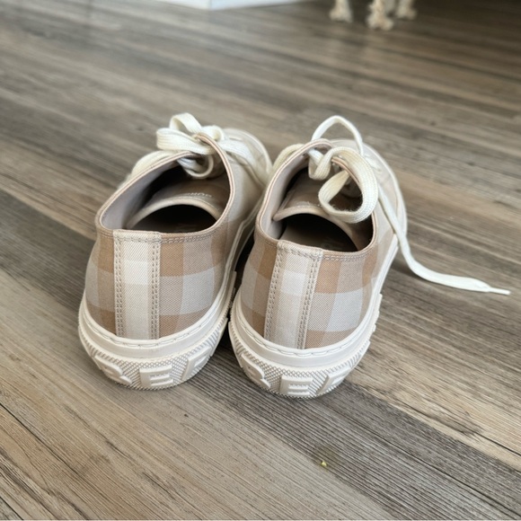 Burberry Jack Check Low Top Women’s Sneaker - Picture 5 of 6